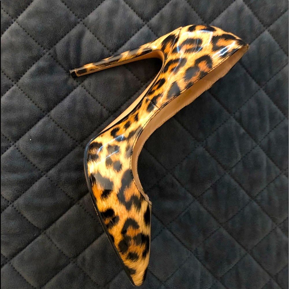 3.5-4 inch heel, narrow stiletto